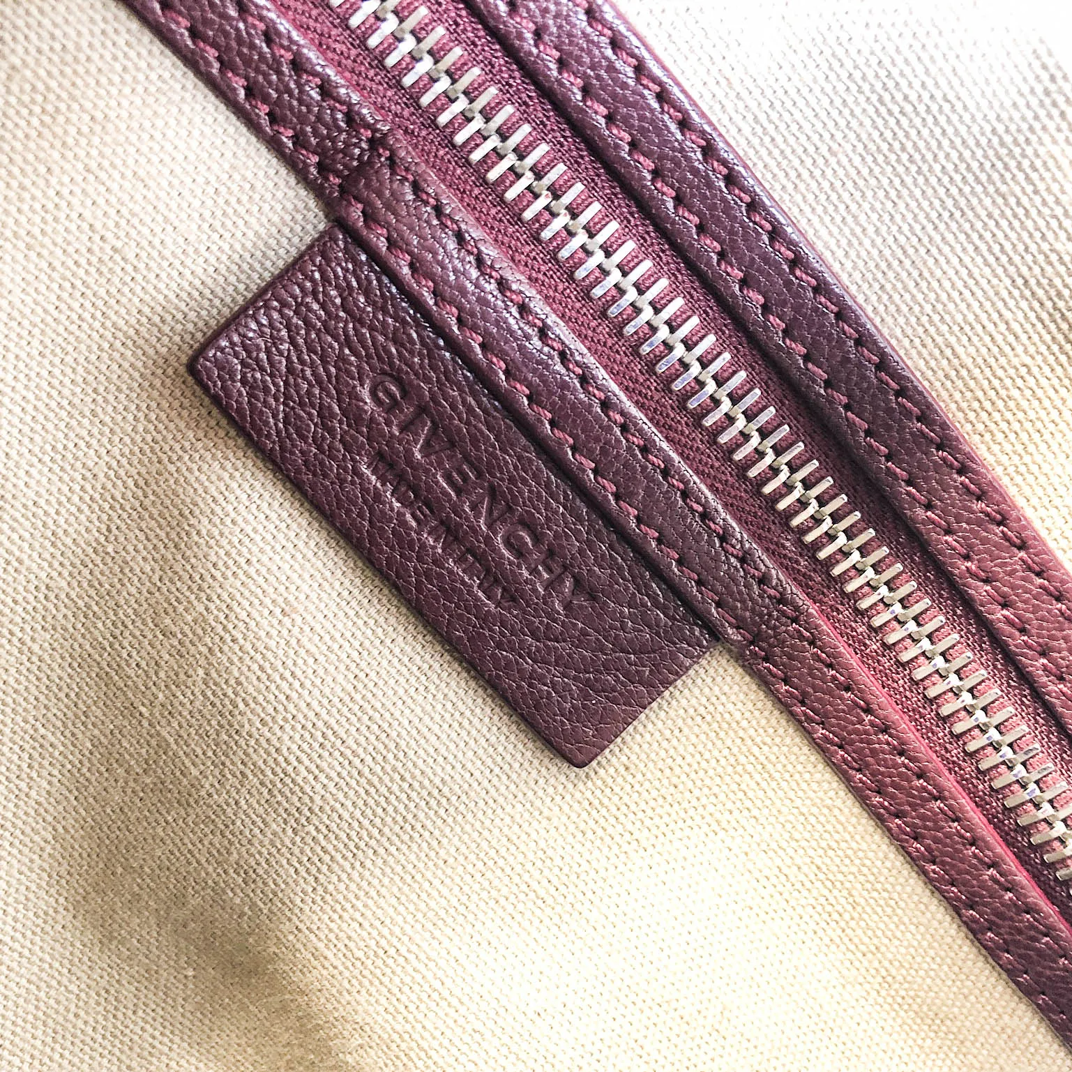 Antigona Medium in Oxblood