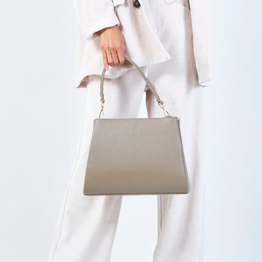 Structured leather handbag with top handle wholesale