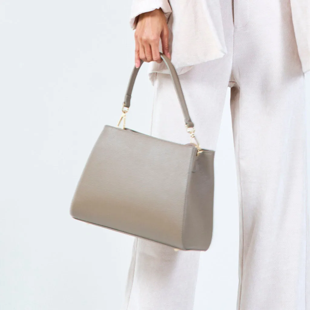Structured leather handbag with top handle wholesale